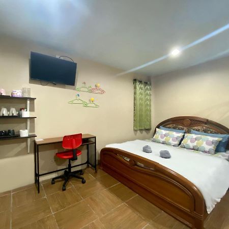 4J Lodge Банкок Екстериор снимка