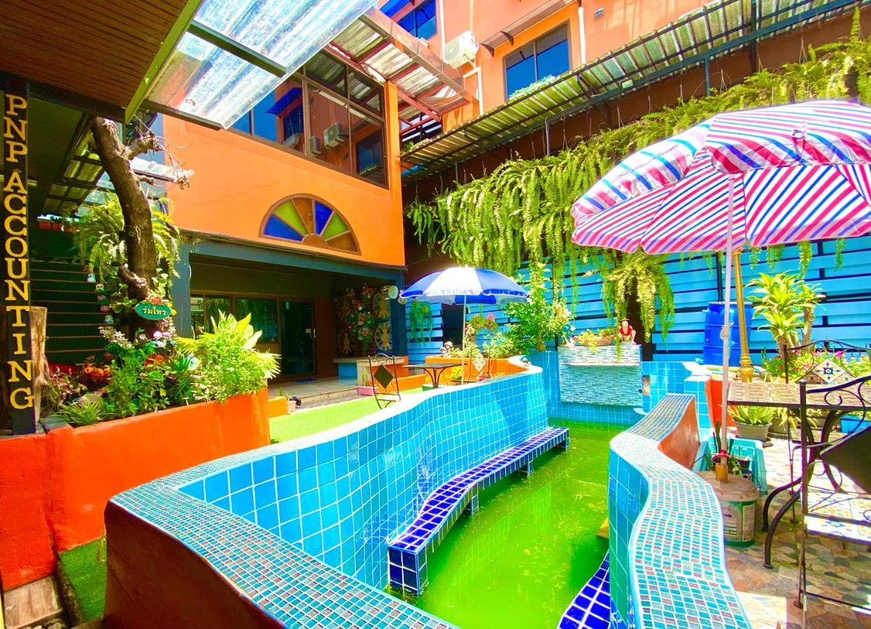 4J Lodge Банкок Екстериор снимка