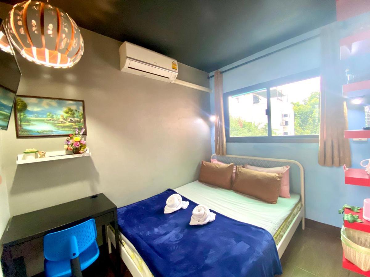 4J Lodge Банкок Екстериор снимка