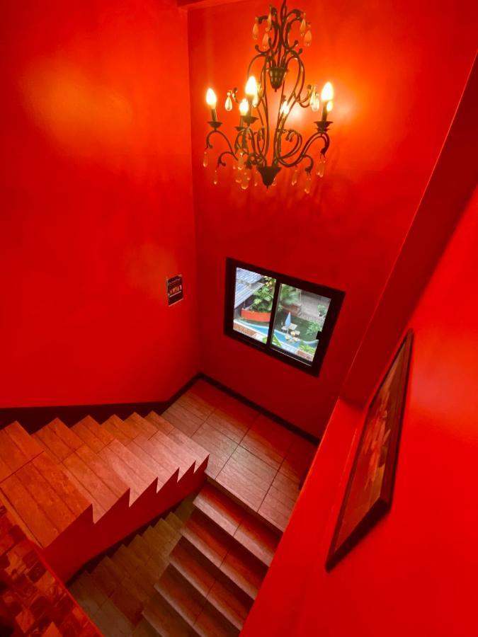 4J Lodge Банкок Екстериор снимка