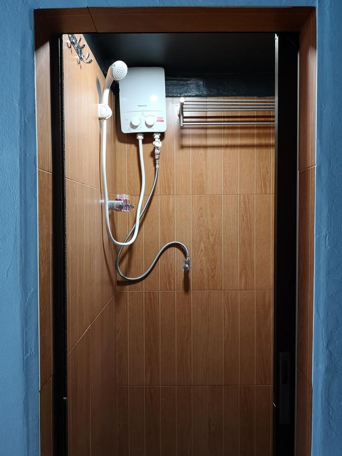 4J Lodge Банкок Екстериор снимка