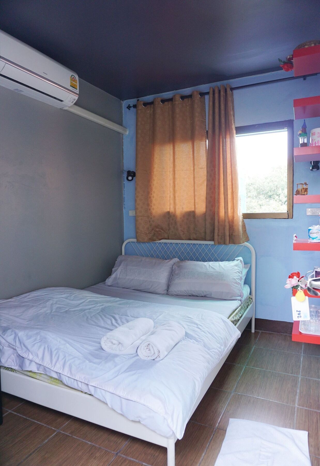 4J Lodge Банкок Екстериор снимка